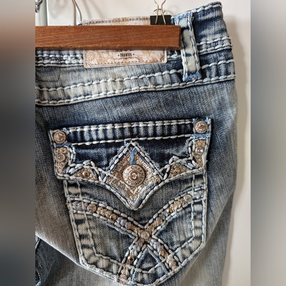 Charme Denim Capris - Picture 6 of 8